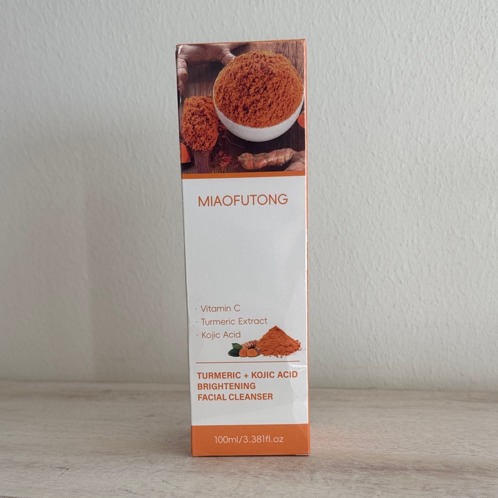 Turmeric Brightening Facial Cleanser - Orange